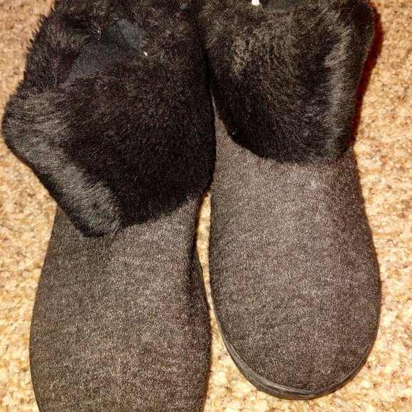 Isotoner Women's 7.5 Faux Fur Booties